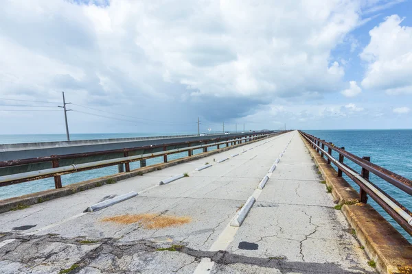 Old part of the seven miles bridge — Stock Photo, Image