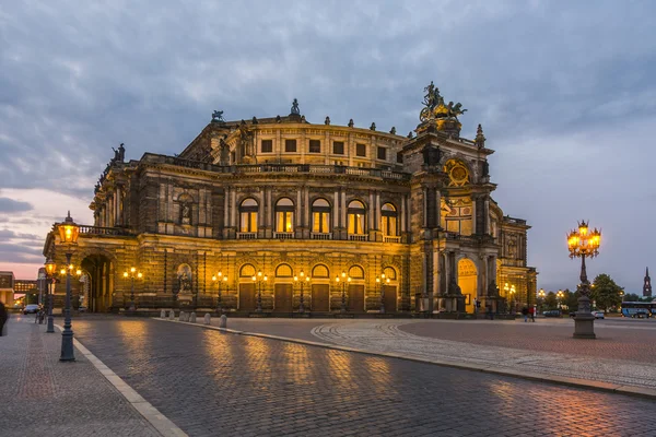 Drezno - Semperoper, Niemcy — Zdjęcie stockowe