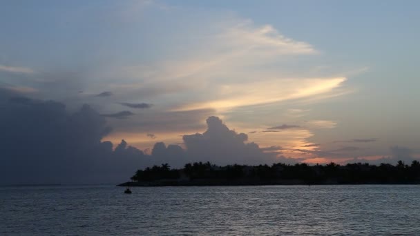 Matahari terbenam spektakuler di Key West di tempat Mallory terkenal — Stok Video