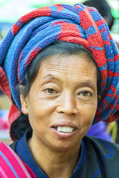 Portrait of Padaung tribe woman — Stock Photo, Image