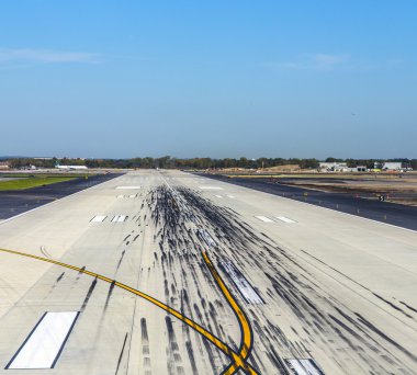 Havaalanında boş pist