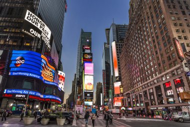 Times Meydanı, broadway tiyatroları ve iri sayı-in seçme