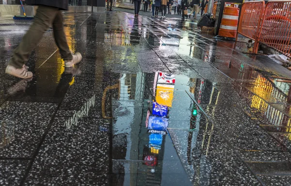 Times Square, présenté avec des théâtres de Broadway et un grand nombre de — Photo