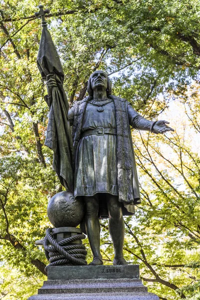 Statue of Columbus inside the central park in Manhattan — Φωτογραφία Αρχείου