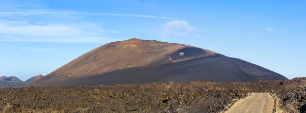 Sopka v národním parku Timanfaya v Lanzarote, Španělsko — Stock fotografie