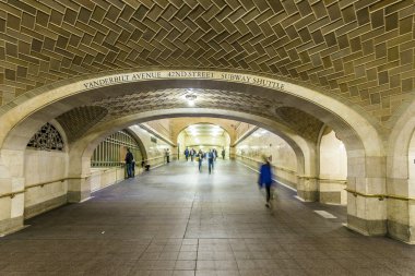 Grand Central Terminali, New York City insanlara