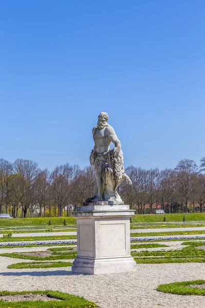 Statues at the castle of Oberschleissheim in munich — Stock Photo, Image