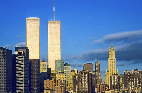 Twin towers in sunset — Stock Photo, Image