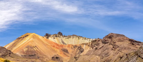 美丽的火山口的火山 Tunupa 在玻利维亚 — 图库照片