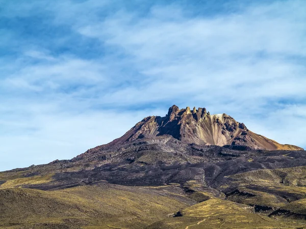 ボリビアの火山 Tunupa の美しい火口 — ストック写真