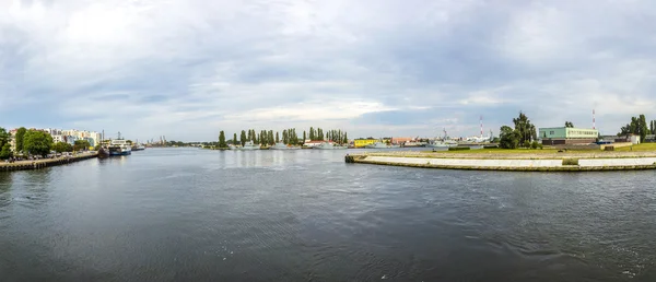 Port morski w Swinemuende, Polska — Zdjęcie stockowe