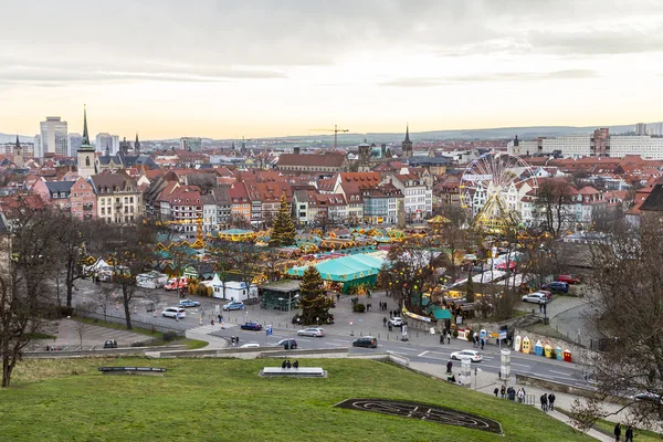 Berömda christkindl marknaden i Erfurt, Tyskland — Stockfoto