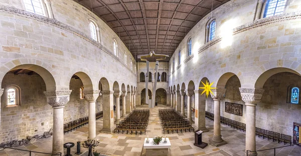 À l'intérieur de la célèbre église servatius à Quedlinburg — Photo