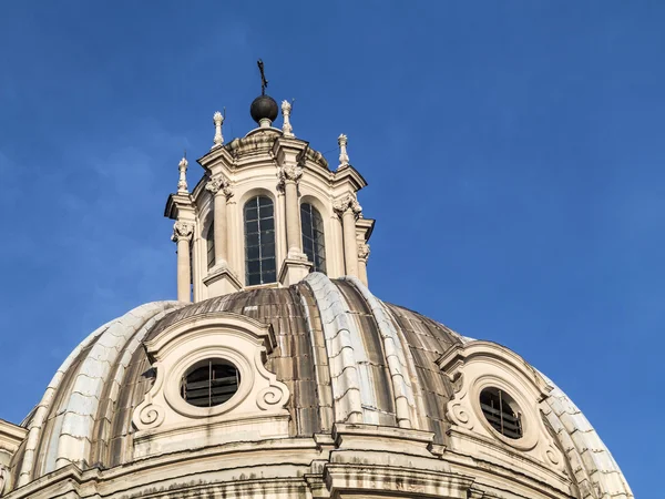 로마에서 큐 폴라 Petersdom입니다. 이탈리아. — 스톡 사진