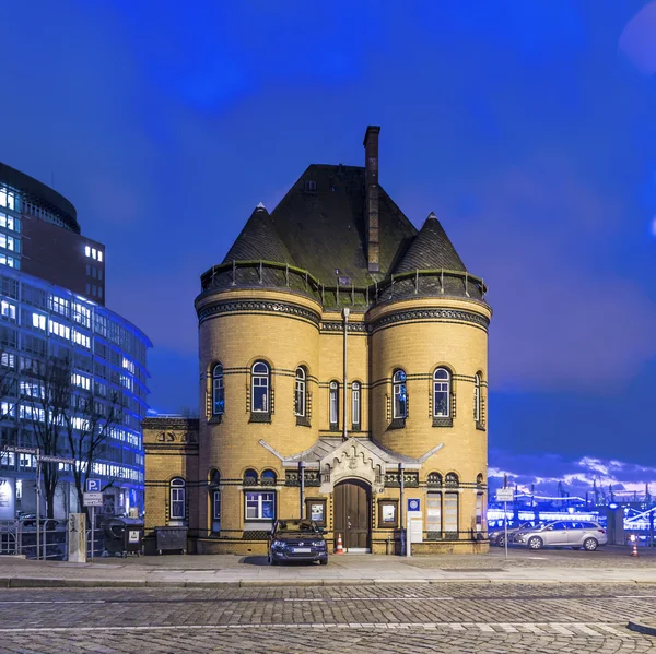 Oude politiebureau in de Speicherstadt in Hamburg — Stockfoto