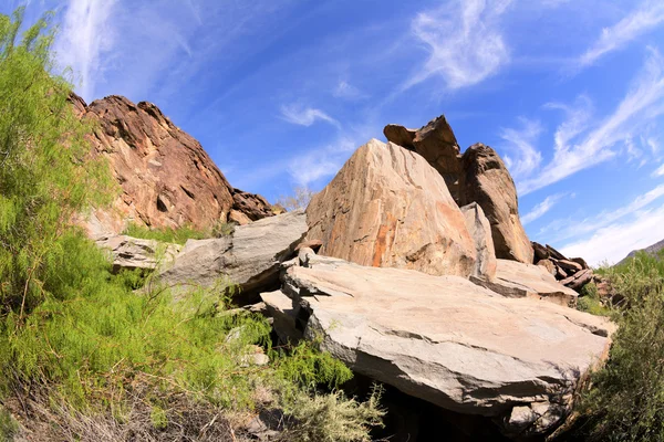 パーム ・ スプリングスの岩の多い山腹 — ストック写真