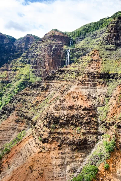 Canyon de Waimea et cascade — Photo