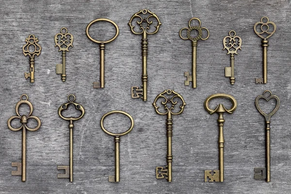 Antique golden keys — Stock Photo, Image