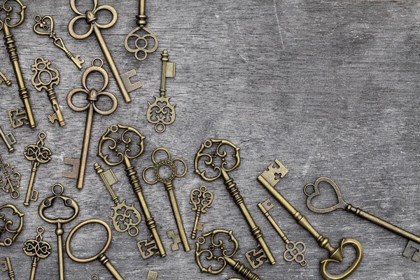 Vintage rusty key — Stock Photo, Image