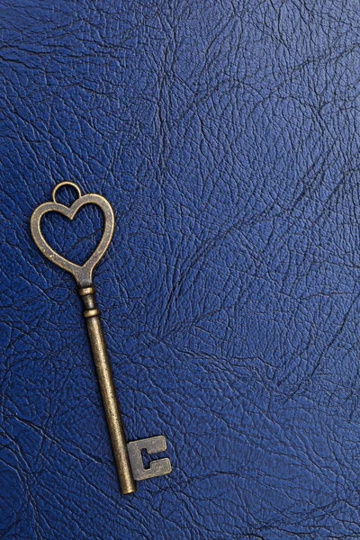 Vintage key heart shape — Stock Photo, Image