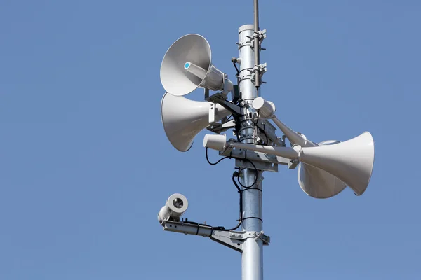 Hoparlör karşı Kulesi