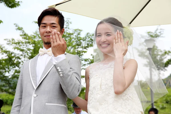 Japanese wedding couple — Stock Photo, Image