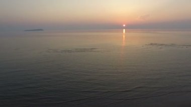 plaj yukarıda güzel gün batımı  