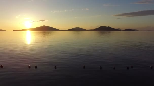 Luftaufnahme des schönen Sonnenuntergangs — Stockvideo