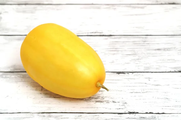 Melón Oriental Aislado Sobre Fondo Blanco — Foto de Stock