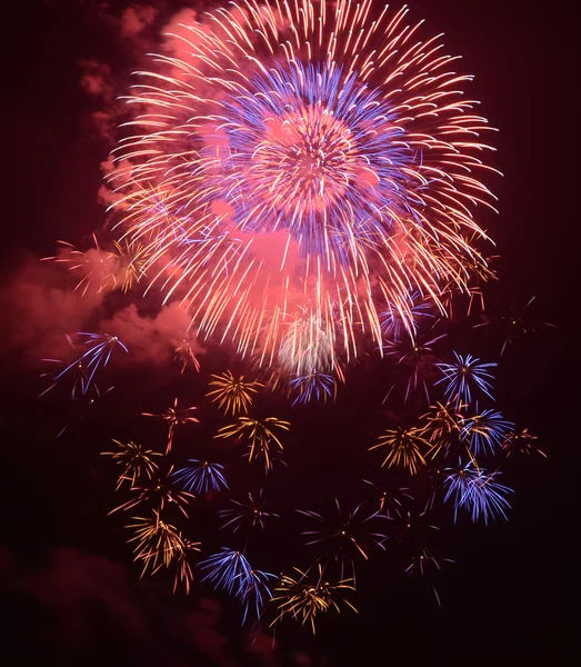 Farbenfrohes Feuerwerk — Stockfoto