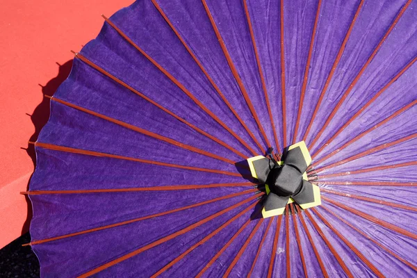 Japanese traditional purple umbrella — Stock Photo, Image