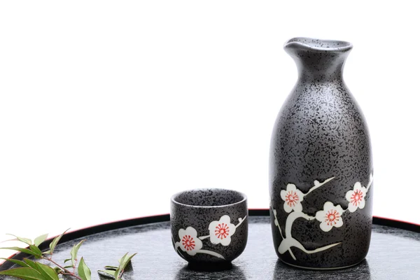 Taza de sake japonés y botella — Foto de Stock