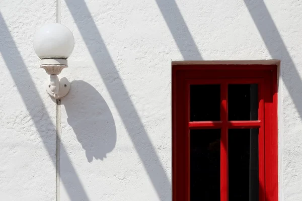Lâmpada de rua velha com janela — Fotografia de Stock