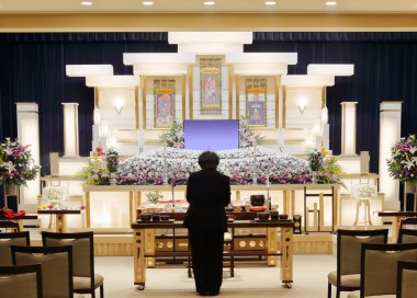 Japon cenaze evi