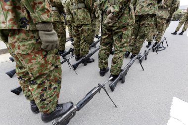 Japon ordusu geçit töreni