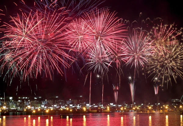 Farbenfrohes Feuerwerk — Stockfoto