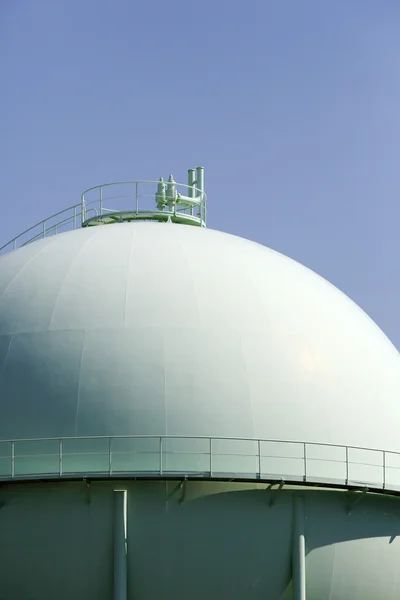 Industrieller Stahltank — Stockfoto