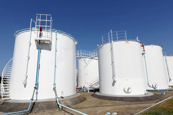 Industrial storage tanks — Stock Photo, Image