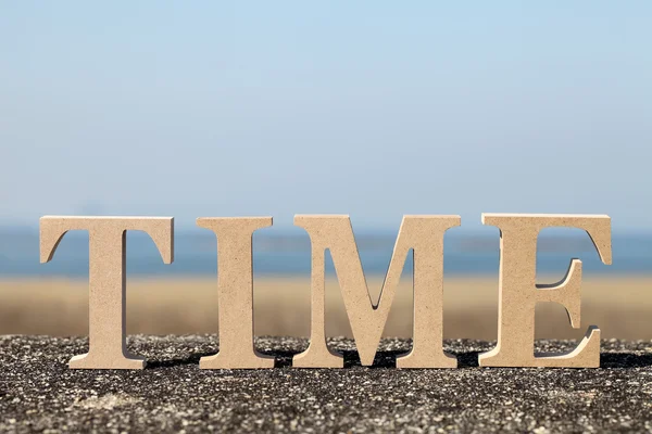 Tempo palavra feita com bloco de madeira — Fotografia de Stock