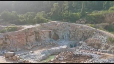Malezya 'daki Penang Adası' nda taş ocağı patlaması