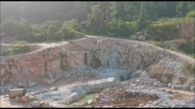 Penang Adası Malezya 'da taş ocağı patlaması