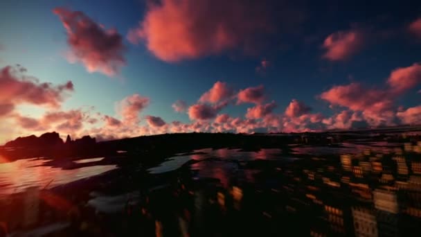 Flug über Nacht Stadt bei Sonnenuntergang — Stockvideo