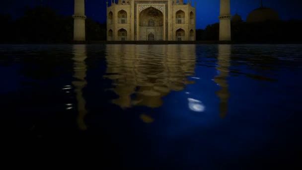 Taj Mahal Full Moon Starry Sky Camera Tilt Water Reflection — Stock Video