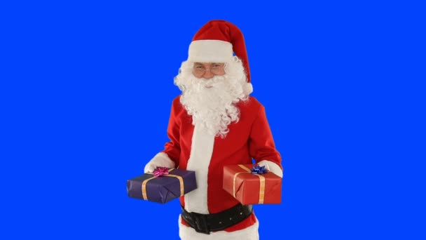 Regalos Ponderación Santa Claus Pantalla Azul Chromakey — Vídeos de Stock