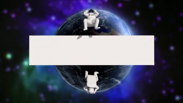 Astronauta Girando Torno Uma Placa Branco Contra Planeta Terra Universo — Vídeo de Stock