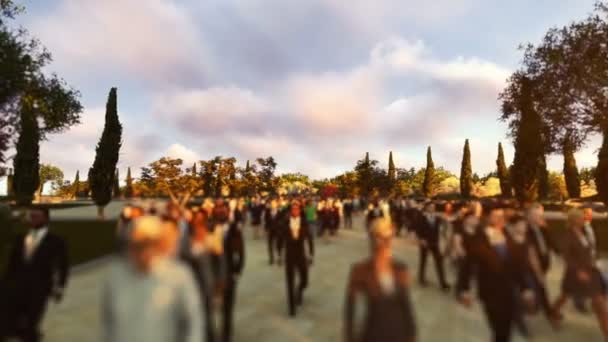 Multitud caminando en el campus, cámara volando — Vídeo de stock