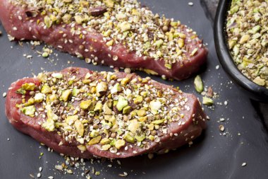 Dukkah soslu kuzu