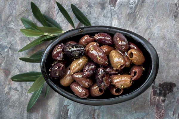 Olives noires marinées — Photo