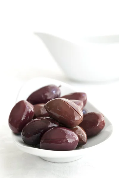 Black Olives in Small White Dish — Stock Photo, Image