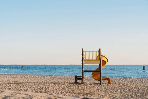 Sarı Oyun Sahası Kum Sahili Kaydırağı